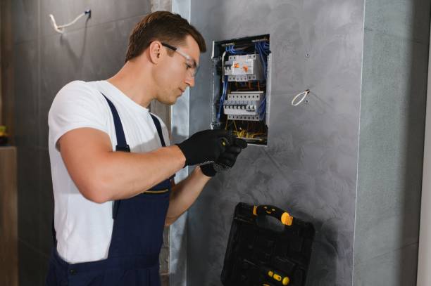 Best Local Electrician Companies  in Farmington, MS
